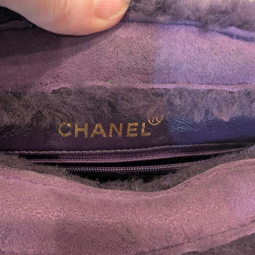 CHANEL Vintage Purple Shearling Mini Logo Handbag - Picture 7 of 13